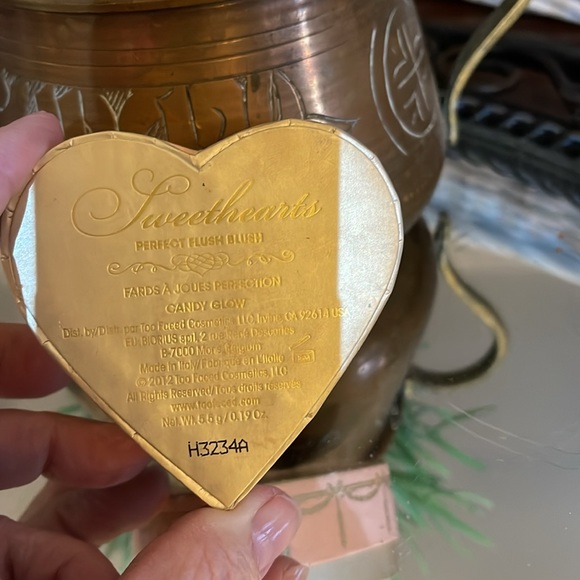 New Too Faced Sweethearts Perfect Flush Blush "Candy Glow" - Picture 2 of 6